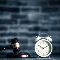 court gavel clock